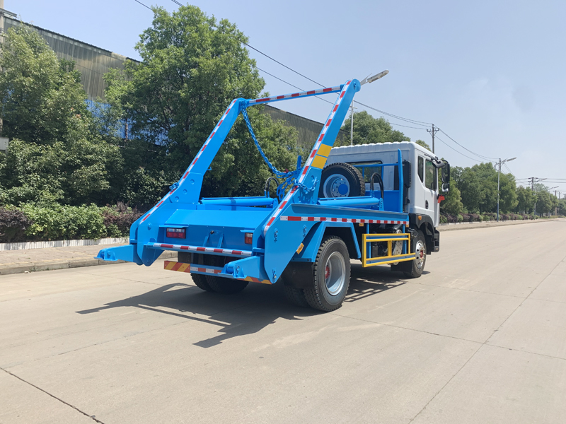 中潔牌XZL5180ZBS6型擺臂式垃圾車(chē)