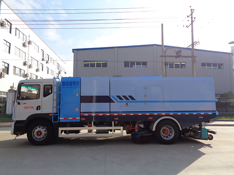 XZL5180TXCBEV型純電動吸塵車